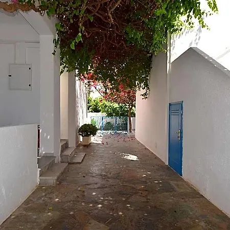 Ayeri Páros