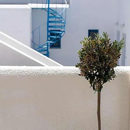 Ayeri Hotel