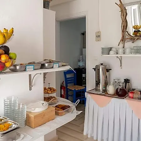 Ayeri Отель